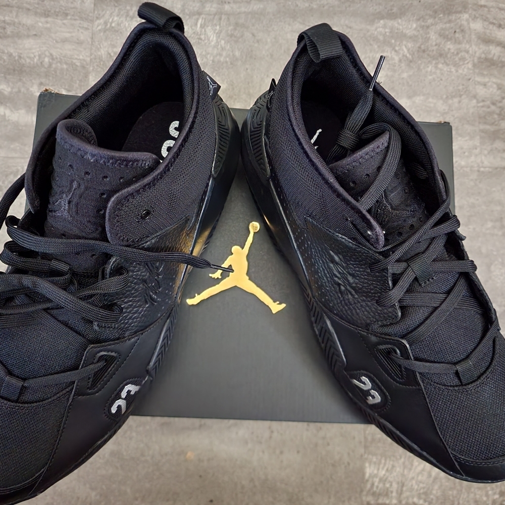 Jordans - Picture 6 of 11